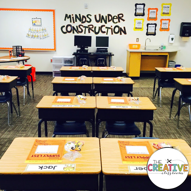 Create an inviting classroom environment with this construction theme decor. Theme decor includes printables, posters, bulletin board displays, calendar, schedule cards, labels and much more. 